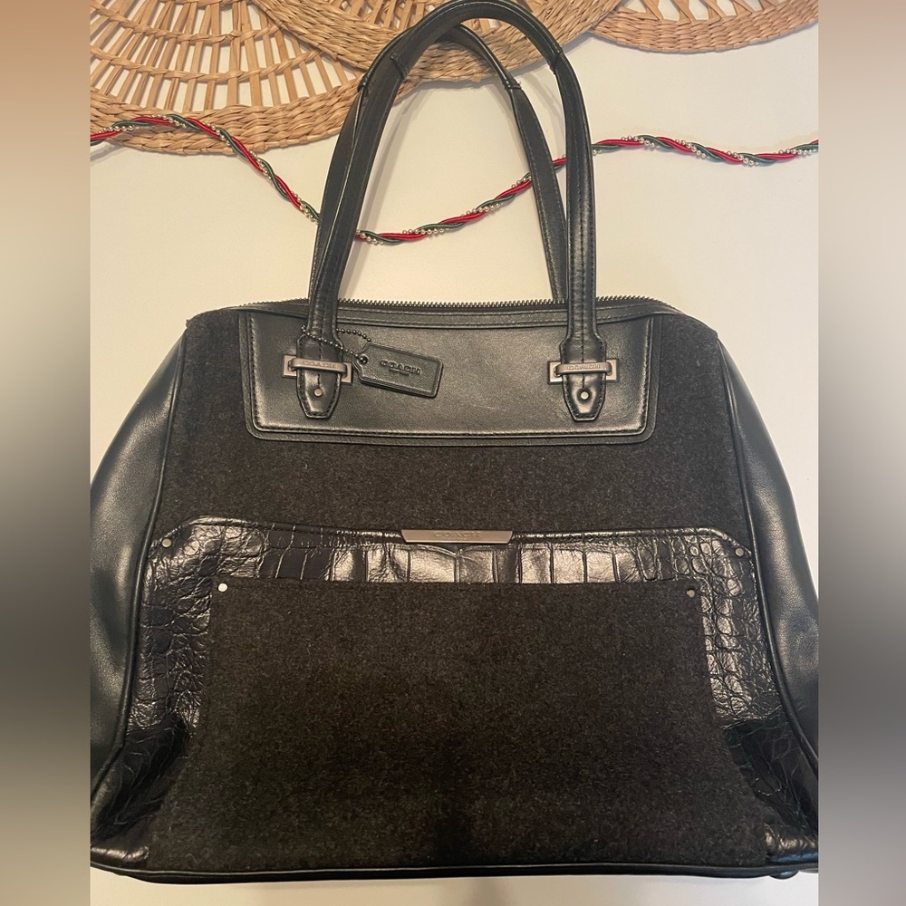 COACH Taylor Bowler WOOL/LEATHER Classic Black Shoulder Bag